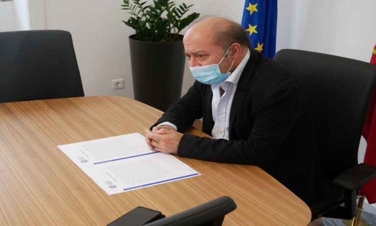 Requalificação da frente ribeirinha da Ribeira de  Pessegueiro