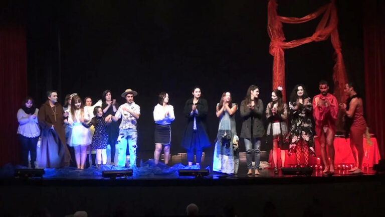 Severi levou à cena a última apresentação do Auto da Barca do Inferno